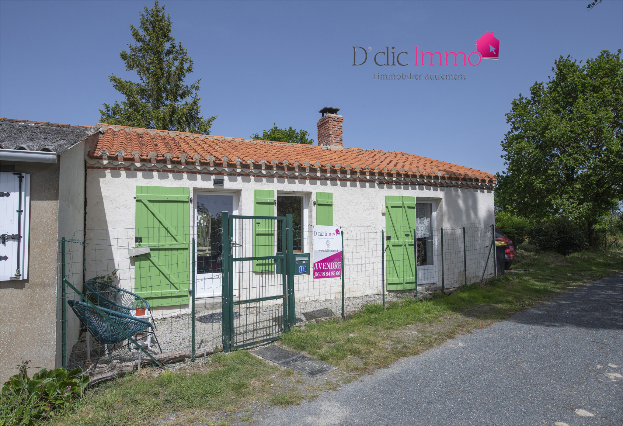 À deux pas du lac du Jaunay, laissez-vous séduire par cette authentique maison de campagne rénovée !