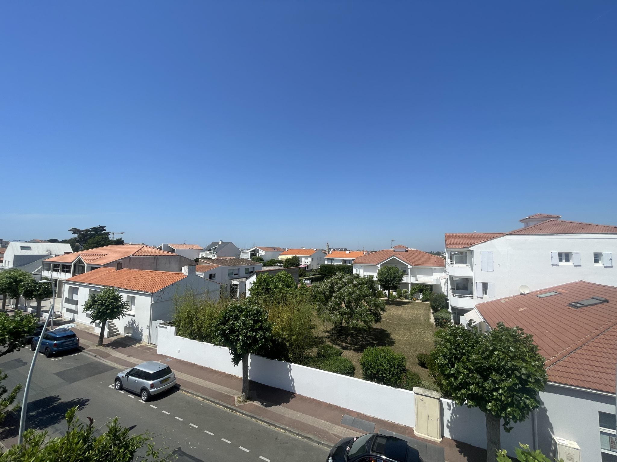Saint-gilles-croix-de-vie quartier grande plage ensemble immobilier rare à deux pas de l'océan