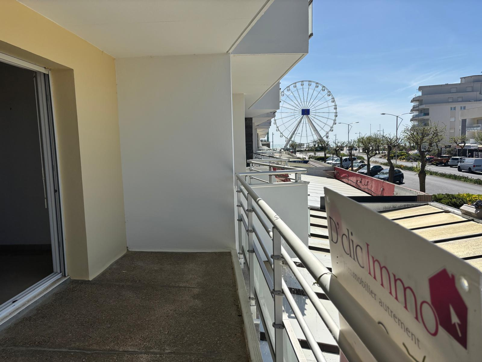 Appartement T2 rénové avec balcon   Saint-Jean-de-Monts - Proximité plage, restaurants et rue piétonne